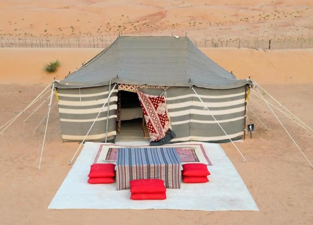 Hotel Arabian Nights Camp Ḩawīyah Esterno foto